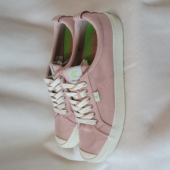 CARIUMA sneakers sz 10 womans excellent shape! Plush pink/mauve - Picture 3 of 11